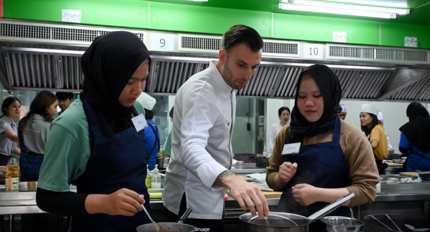Kaum Muda Thailand Selatan Dilatih Profesi Kuliner
